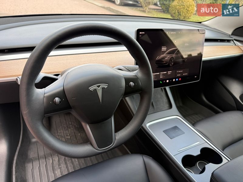 Седан Tesla Model 3 2023 в Стрые фото 29 Седан Tesla Model 3 2023 в Стрые