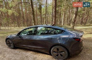 Седан Tesla Model 3 2022 в Львове