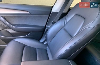 Седан Tesla Model 3 2023 в Киеве