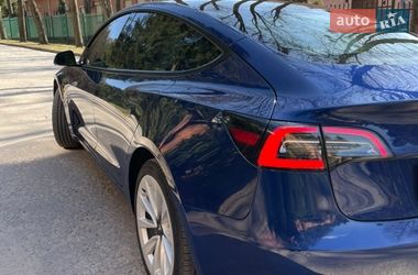 Седан Tesla Model 3 2022 в Львове