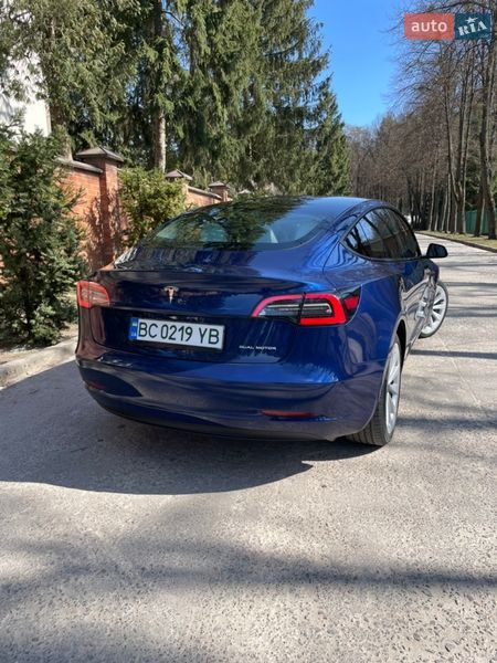 Седан Tesla Model 3 2022 в Львове