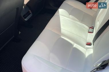 Седан Tesla Model 3 2022 в Львове
