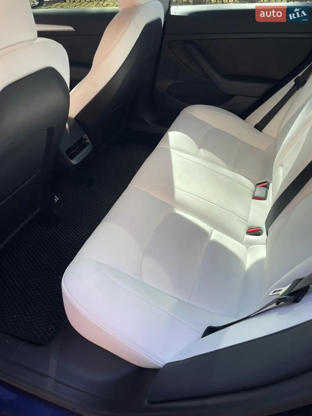 2022 Tesla Model 3 - мініатюра 16