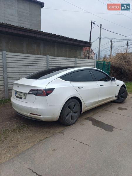 Седан Tesla Model 3 2019 в Одесі