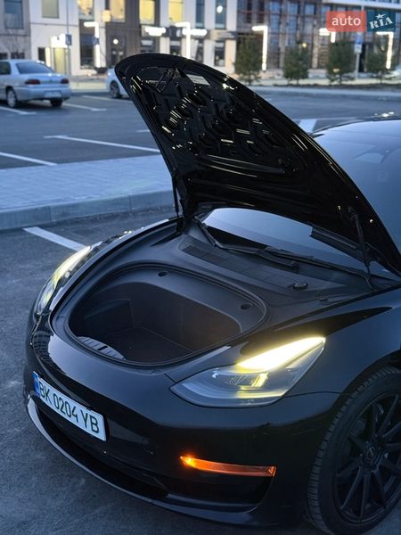 Седан Tesla Model 3 2022 в Ровно фото 27 Седан Tesla Model 3 2022 в Ровно