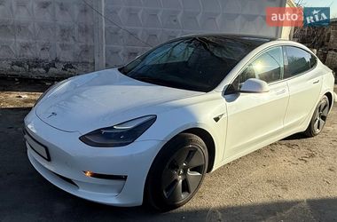 Седан Tesla Model 3 2022 в Киеве