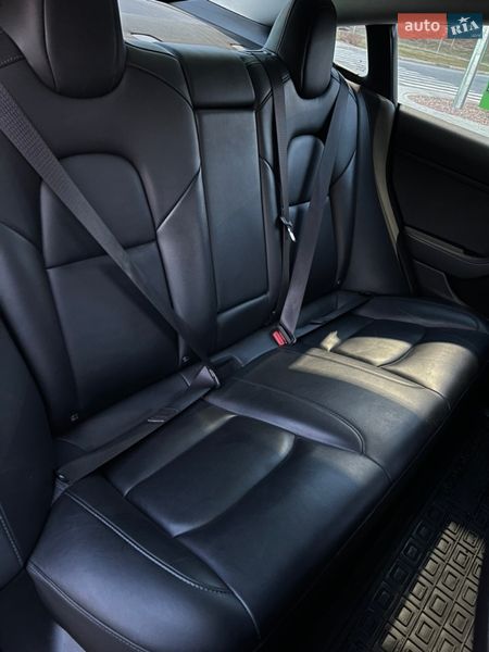 Седан Tesla Model 3 2019 в Львове фото 20 Седан Tesla Model 3 2019 в Львове