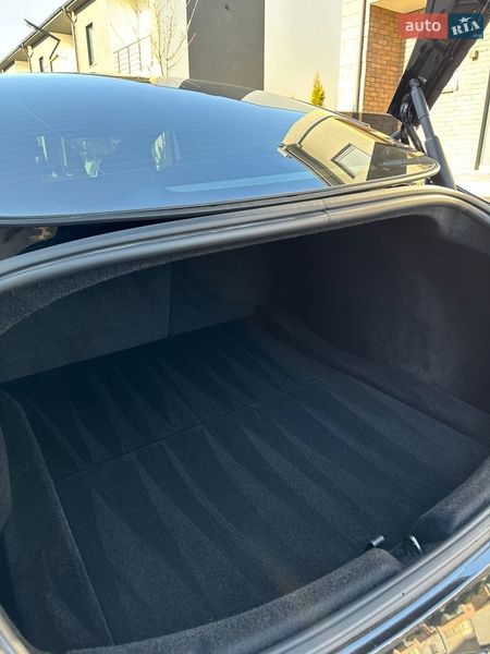 Седан Tesla Model 3 2024 в Черновцах