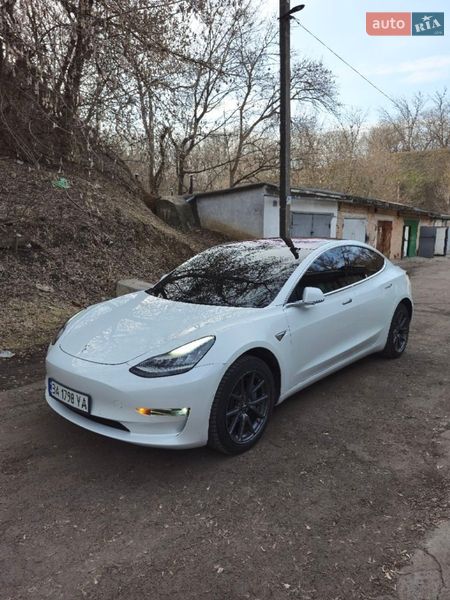 Tesla Model 3 2018