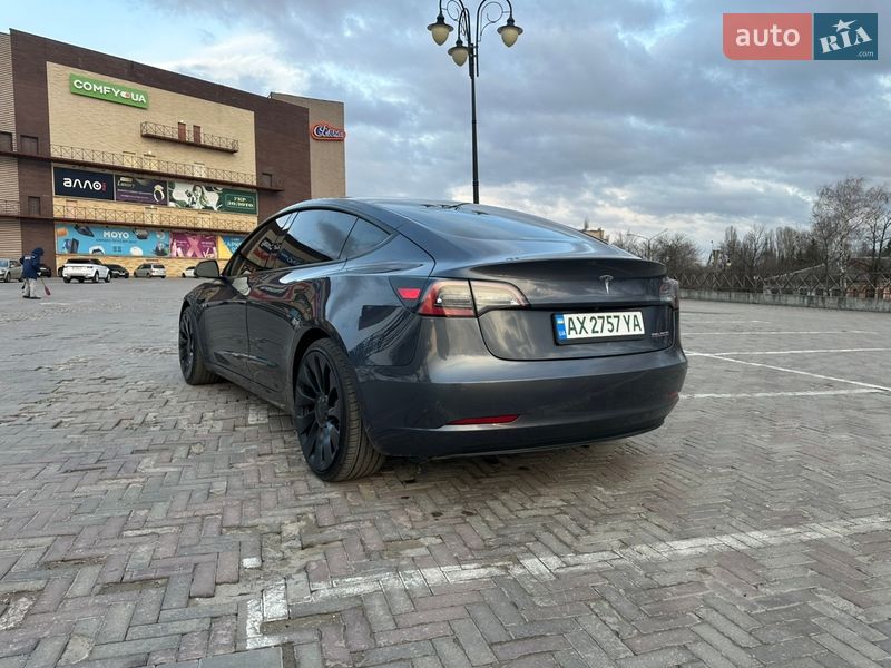 Седан Tesla Model 3 2022 в Харькове