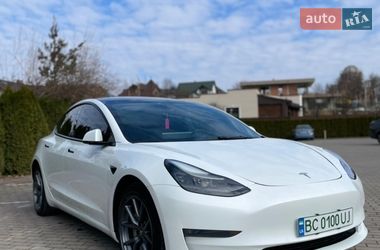 Седан Tesla Model 3 2022 в Львове