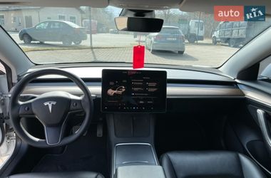 Седан Tesla Model 3 2022 в Львове