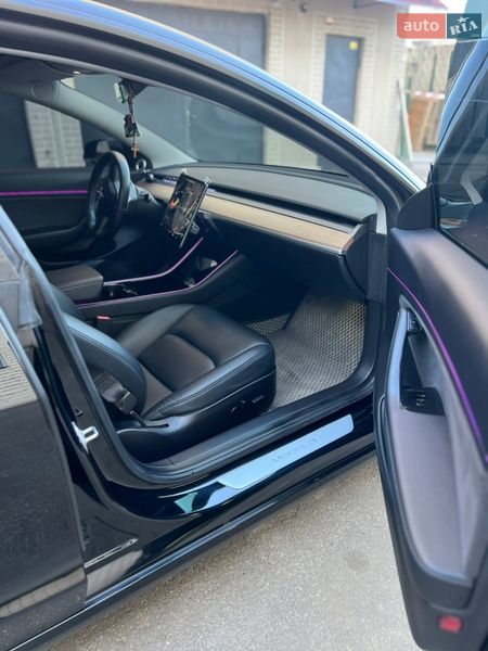 Седан Tesla Model 3 2019 в Киеве фото 16 Седан Tesla Model 3 2019 в Киеве