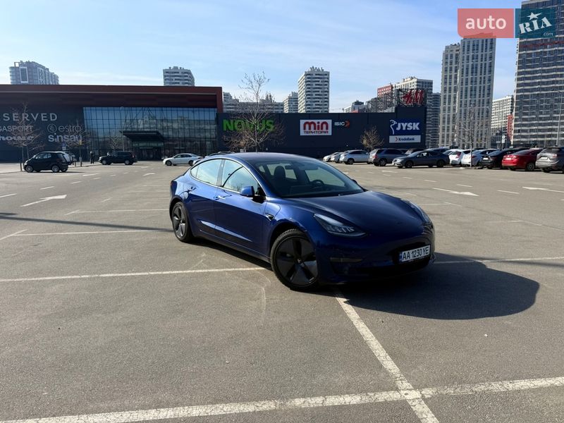 Седан Tesla Model 3 2018 в Киеве фото Седан Tesla Model 3 2018 в Киеве