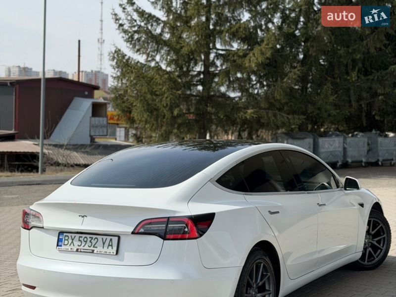 Седан Tesla Model 3 2019 в Хмельницком