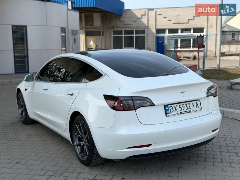 Седан Tesla Model 3 2019 в Хмельницком