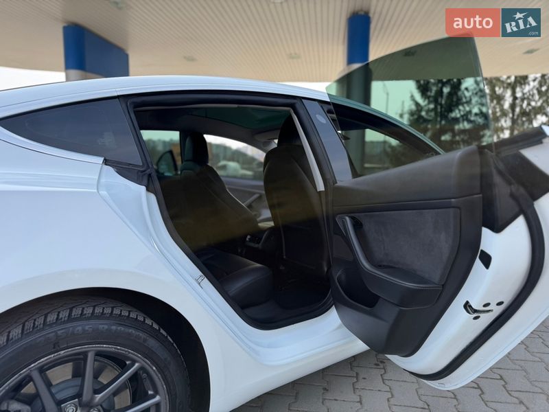 Седан Tesla Model 3 2019 в Хмельницком