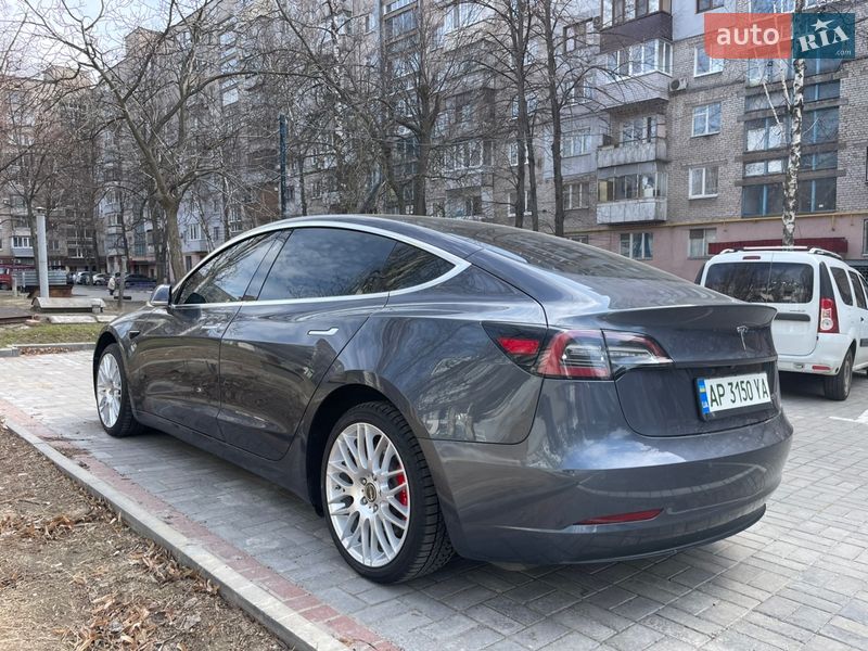 Седан Tesla Model 3 2020 в Запорожье
