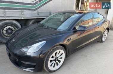 Седан Tesla Model 3 2021 в Киеве