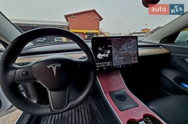 Седан Tesla Model 3 2019 в Львове