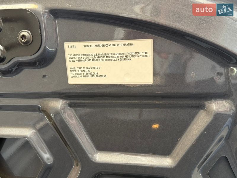 Седан Tesla Model 3 2023 в Трускавце
