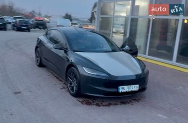 Седан Tesla Model 3 2025 в Сарнах