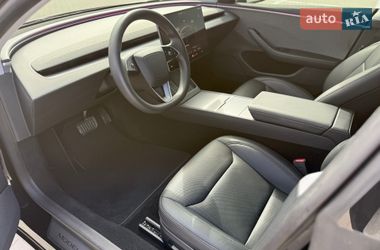 Седан Tesla Model 3 2024 в Одесі