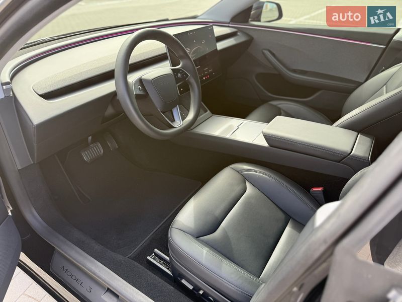 Седан Tesla Model 3 2024 в Одесі