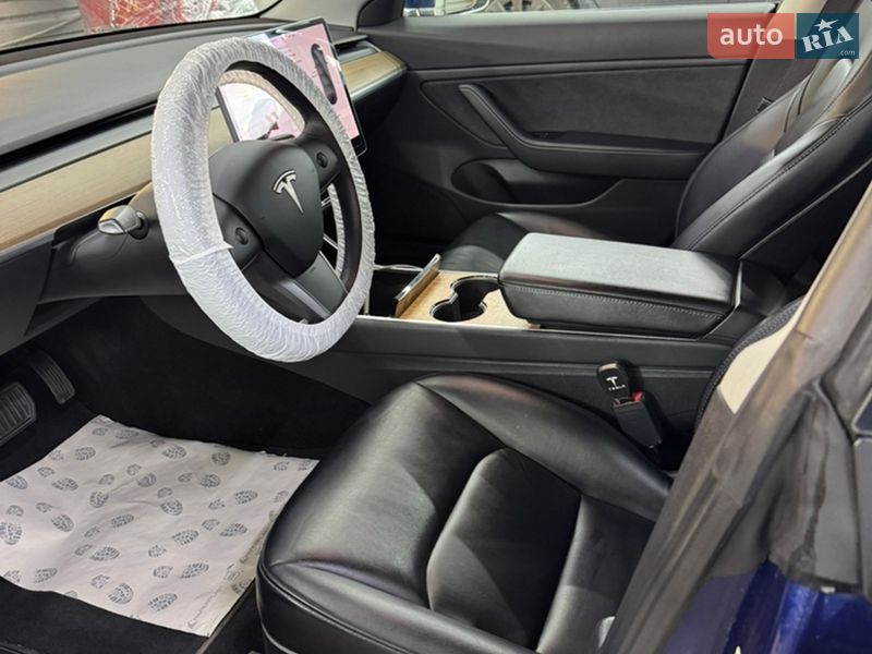 Седан Tesla Model 3 2019 в Києві