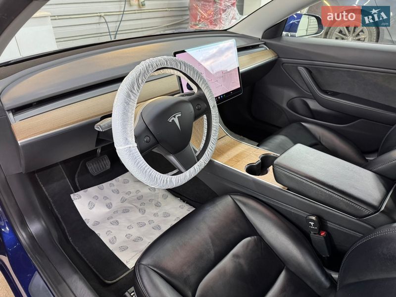 Седан Tesla Model 3 2019 в Києві