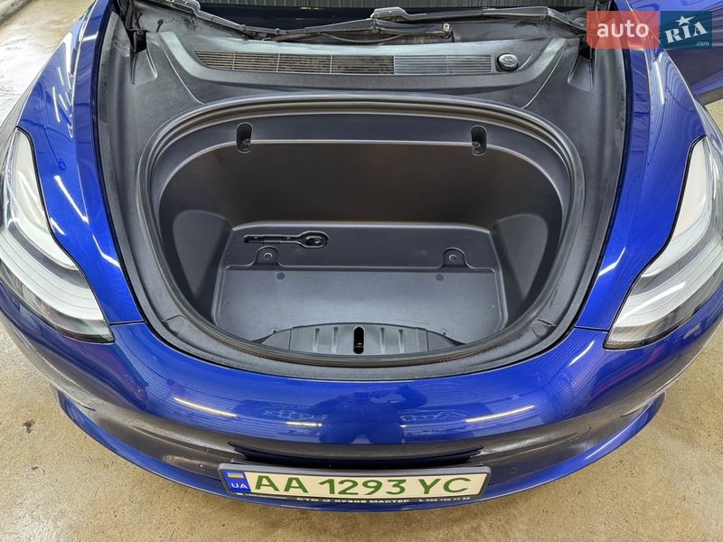 Седан Tesla Model 3 2019 в Києві