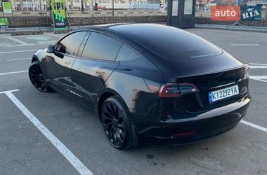 Седан Tesla Model 3 2023 в Киеве