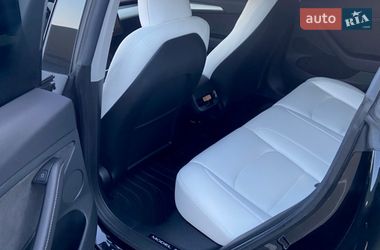 Седан Tesla Model 3 2023 в Киеве