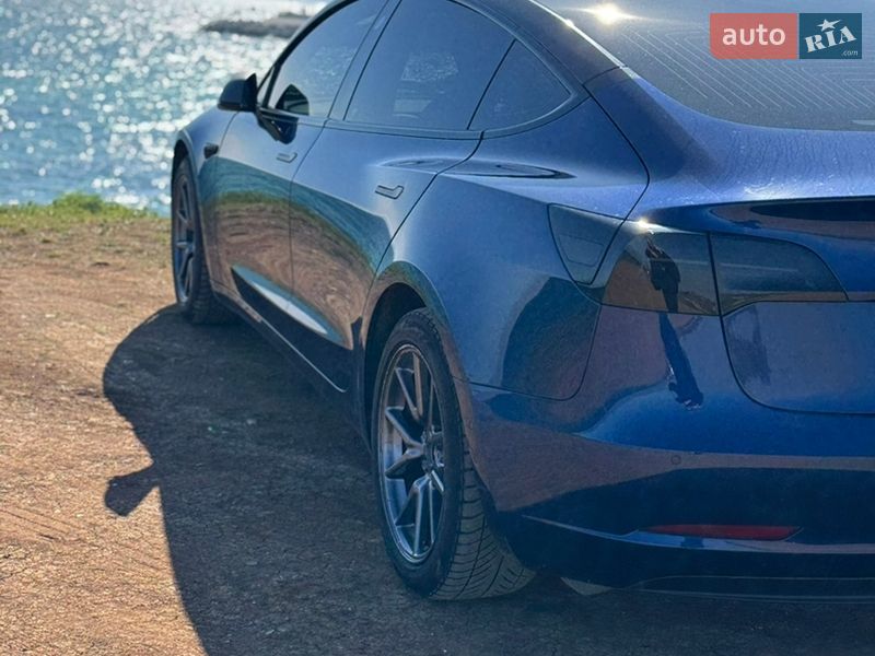 Седан Tesla Model 3 2020 в Одессе