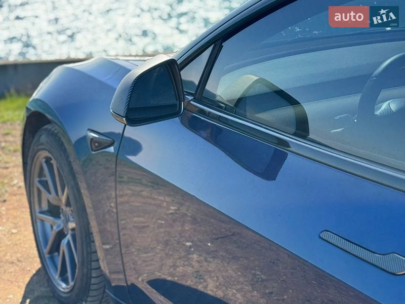 Седан Tesla Model 3 2020 в Одессе