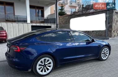 Седан Tesla Model 3 2023 в Тернополе