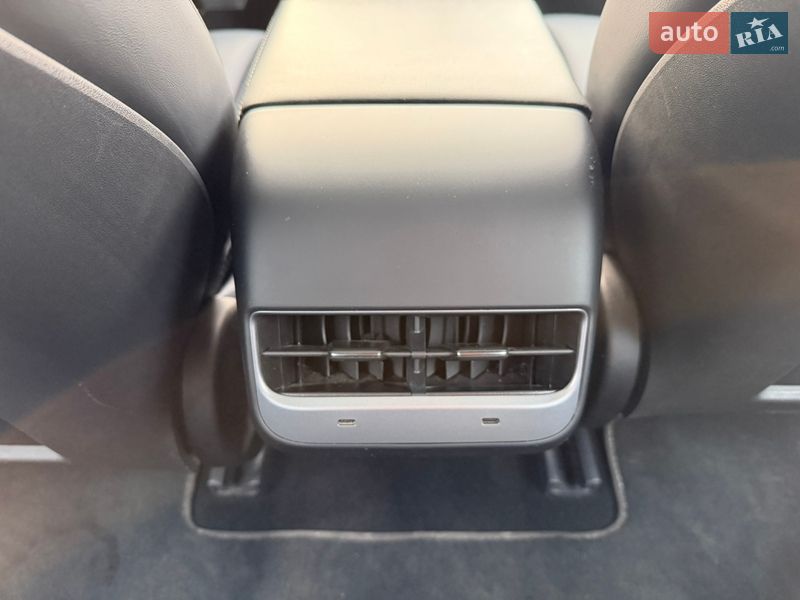 Седан Tesla Model 3 2023 в Тернополе фото 33 Седан Tesla Model 3 2023 в Тернополе