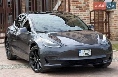 Седан Tesla Model 3 2018 в Білгороді-Дністровському