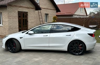 Седан Tesla Model 3 2020 в Коростене