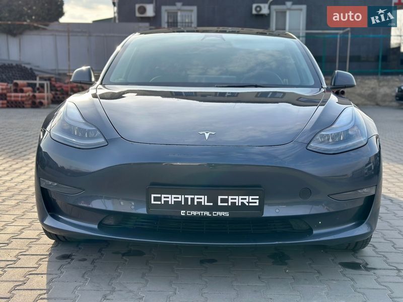 Седан Tesla Model 3 2022 в Луцке