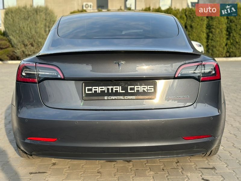 Седан Tesla Model 3 2022 в Луцке