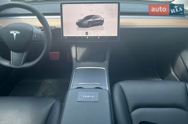 Седан Tesla Model 3 2023 в Полтаві