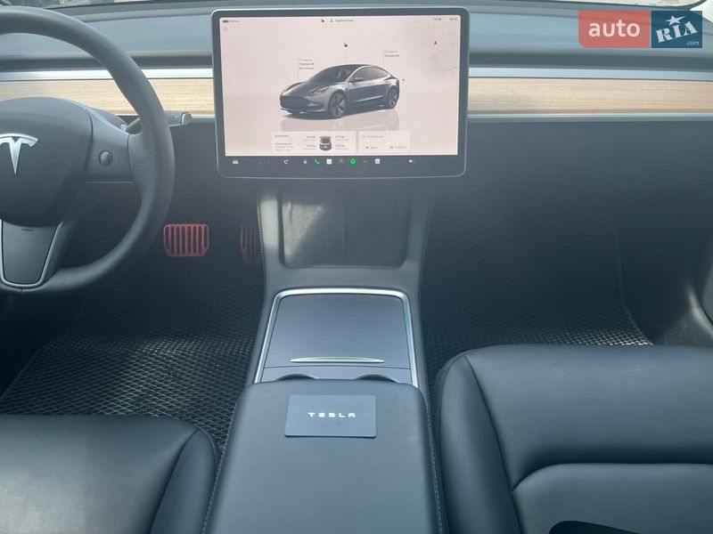 Седан Tesla Model 3 2023 в Полтаві