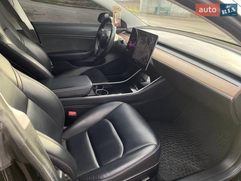 Седан Tesla Model 3 2018 в Ковеле