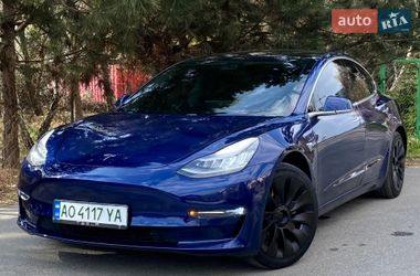 Седан Tesla Model 3 2019 в Ужгороде