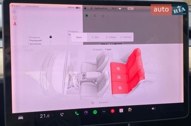 Седан Tesla Model 3 2019 в Ужгороде