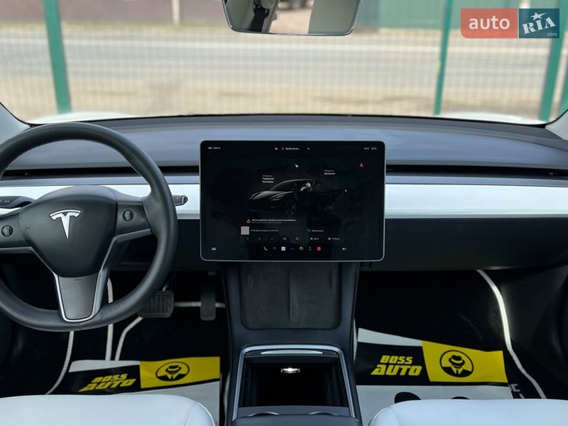 Седан Tesla Model 3 2022 в Коломиї