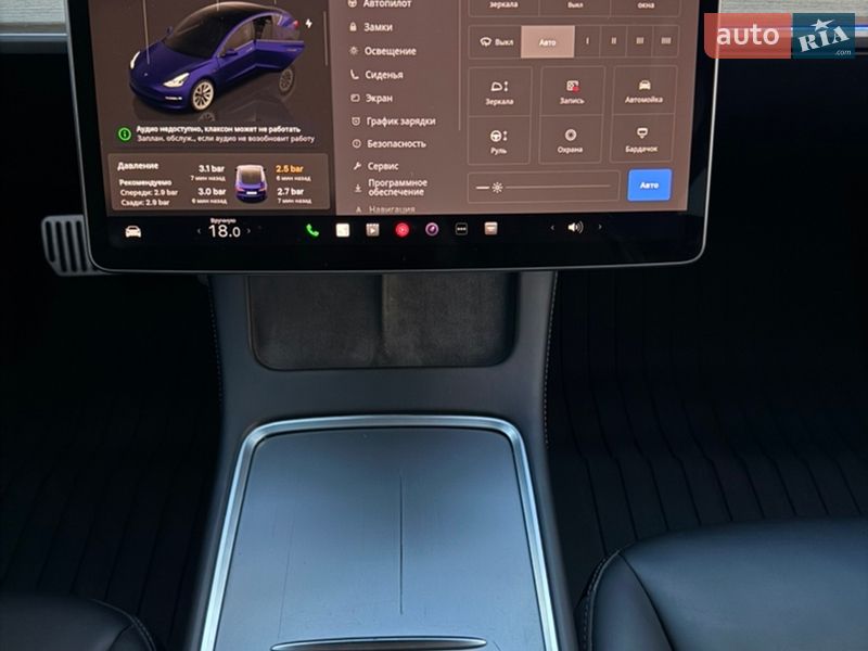Седан Tesla Model 3 2022 в Киеве