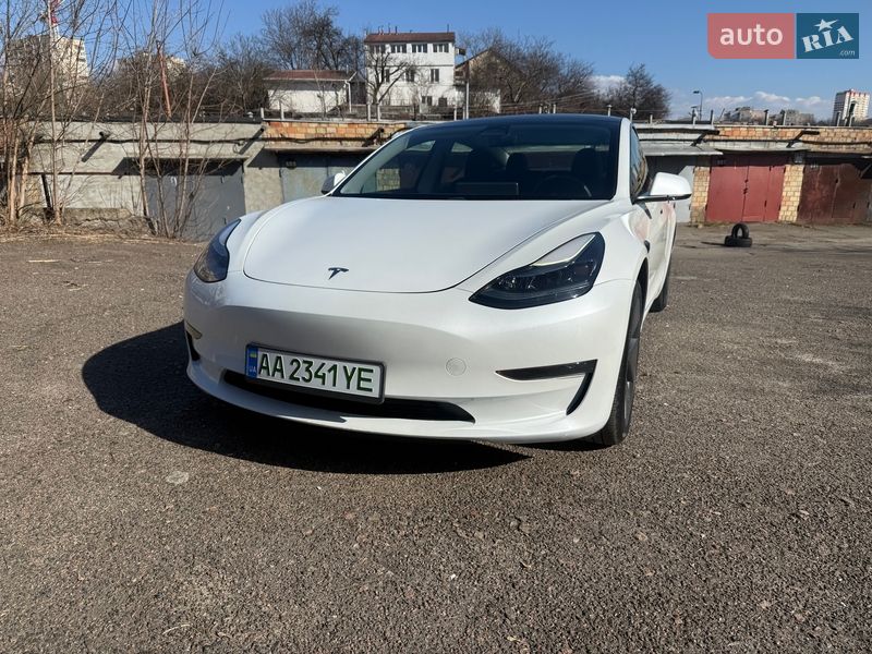 Седан Tesla Model 3 2023 в Киеве фото 4 Седан Tesla Model 3 2023 в Киеве