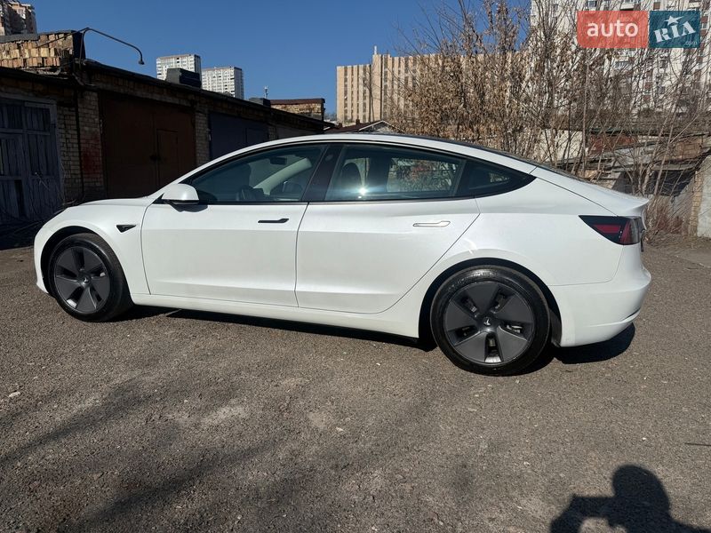 Седан Tesla Model 3 2023 в Киеве фото 10 Седан Tesla Model 3 2023 в Киеве